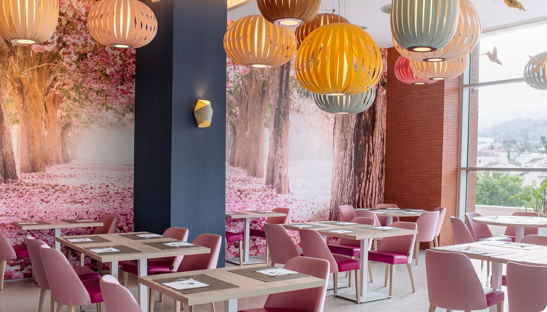 Iluminación comedor hotel